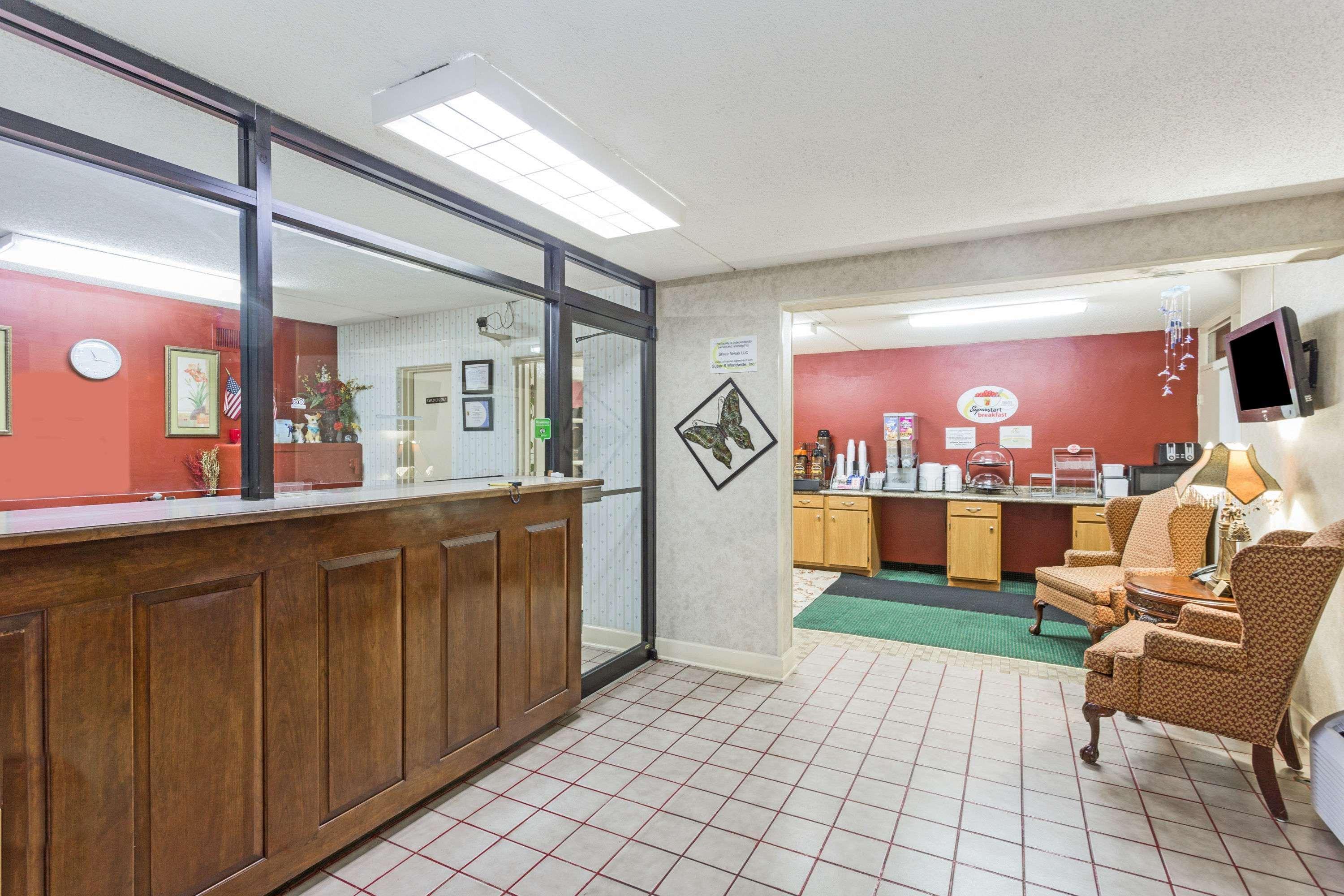 Super 8 By Wyndham Tifton Hotell Exteriör bild